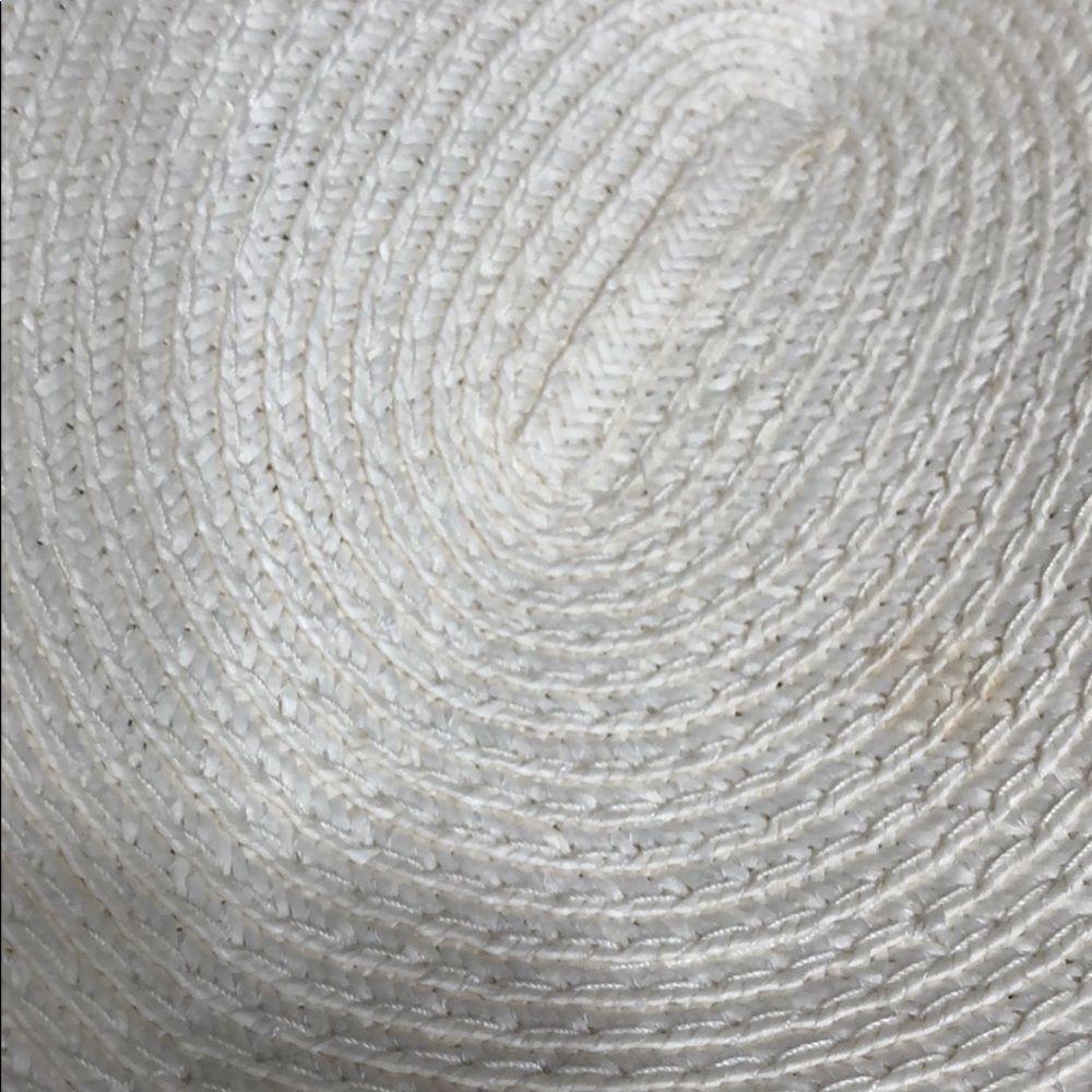 Used floppy hat. White - Picture 8 of 8